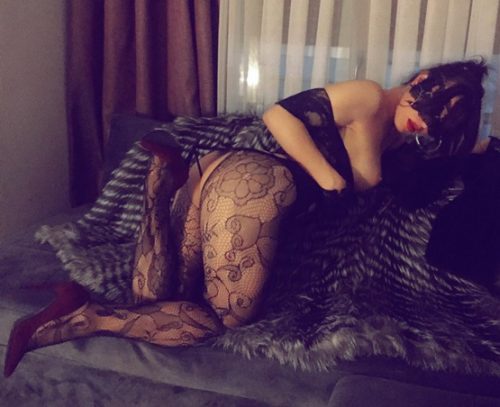Bayraklı Escort Bayan Irmak – Randevu
