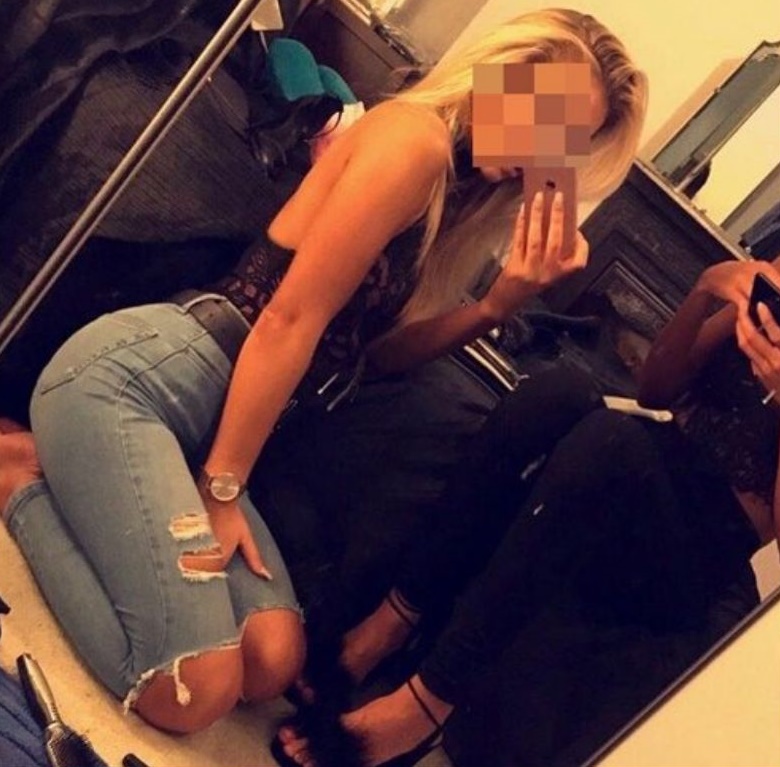 Profesyonel Karabağlar Escort Berrak
