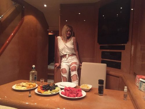 Kemalpaşa Escort Bayan Tugce – Randevu