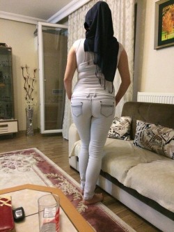 Ermenek Escort Bayan Hande – Randevu